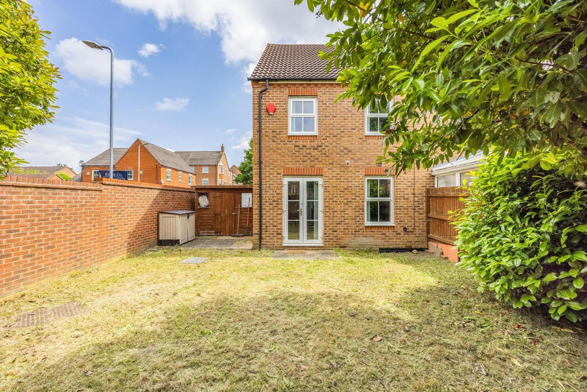 2 Tracy Avenue Villa Slough Exterior photo